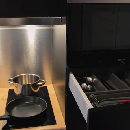 Rauha E, Minikoti Saunalla, Iso Parkkialue Appart hôtel 3*
