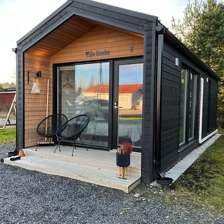 Rauha E, Minikoti Saunalla, Iso Parkkialue Lumijoki